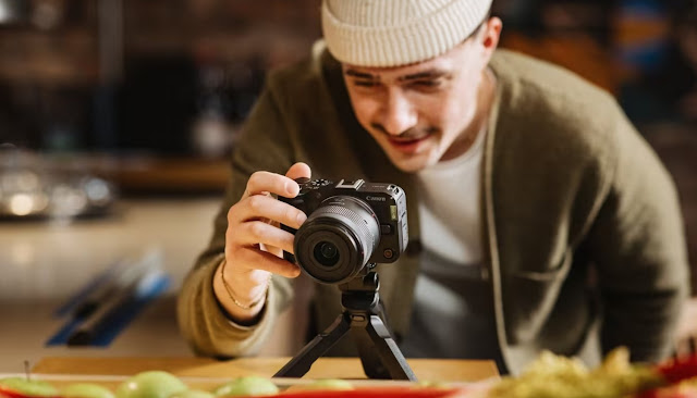 Canon EOS R50 V Camera