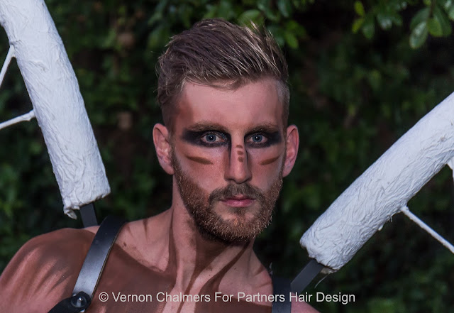 Canon EOS 6D / 24-70mm Lens / Canon 430EX III-RT Speedlite Flash / Diffuser